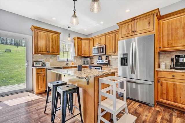 8350 Newport RD, Catawba, VA 24070