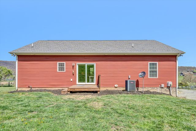 8350 Newport RD, Catawba, VA 24070