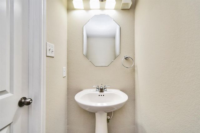 18638 Lansdowne Stream Path, Katy, TX 77449