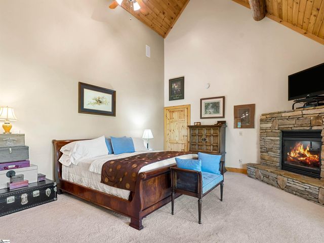 4004 Lake Adger Parkway, Mill Spring, NC 28756