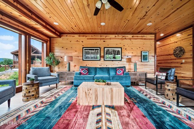 3303 Grace Way, Sevierville, TN 37876