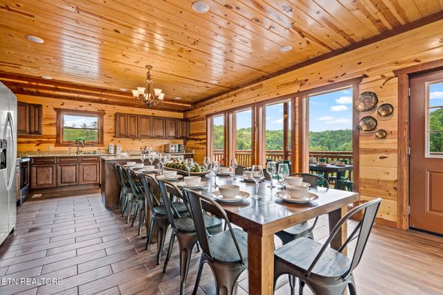 3303 Grace Way, Sevierville, TN 37876
