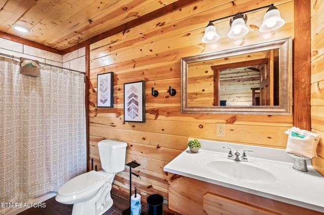 3303 Grace Way, Sevierville, TN 37876