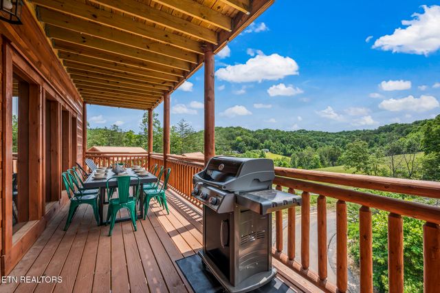 3303 Grace Way, Sevierville, TN 37876