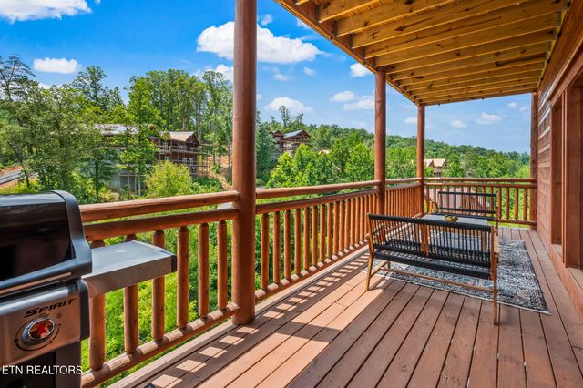 3303 Grace Way, Sevierville, TN 37876