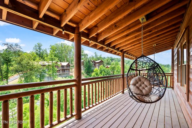 3303 Grace Way, Sevierville, TN 37876