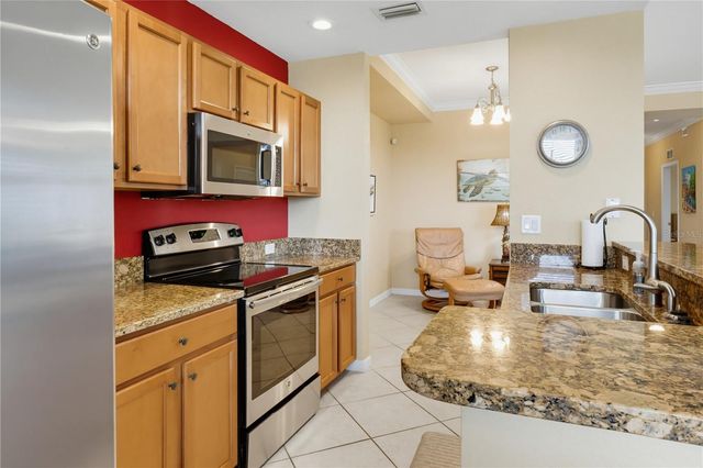 7005 RIVER HAMMOCK DRIVE 202, Bradenton, FL 34212