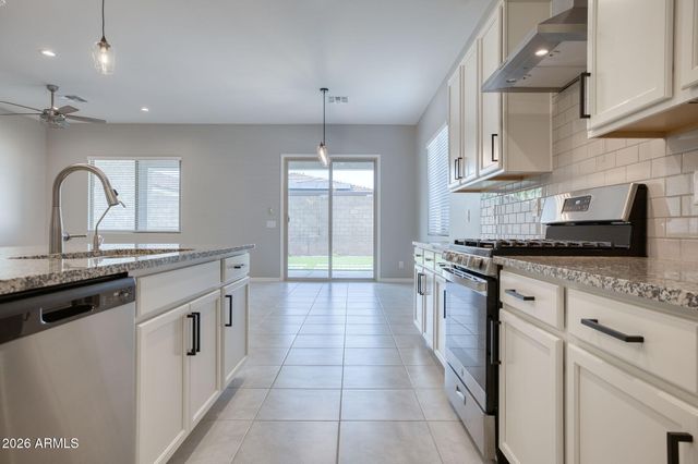 20050 W MONTECITO Avenue, Litchfield Park, AZ 85340