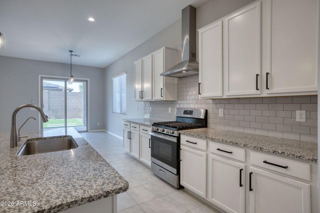 20050 W MONTECITO Avenue, Litchfield Park, AZ 85340