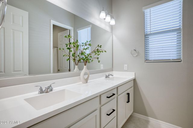 20050 W MONTECITO Avenue, Litchfield Park, AZ 85340