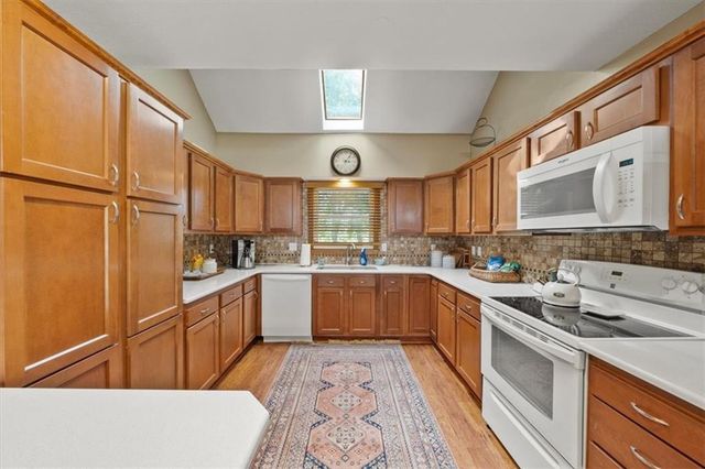 8910 Lexington Avenue, De Soto, KS 66018