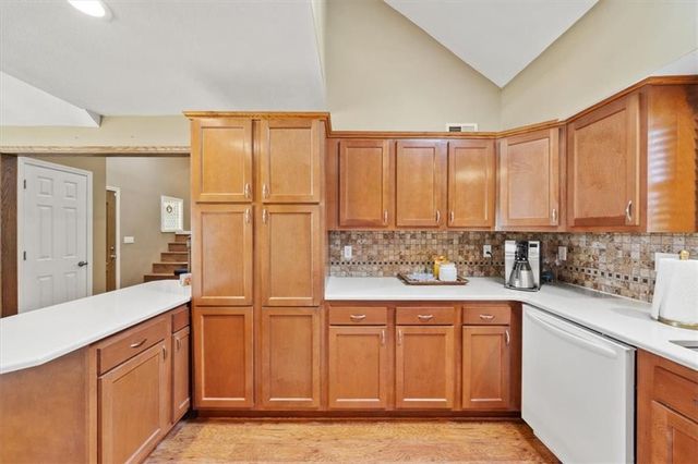 8910 Lexington Avenue, De Soto, KS 66018