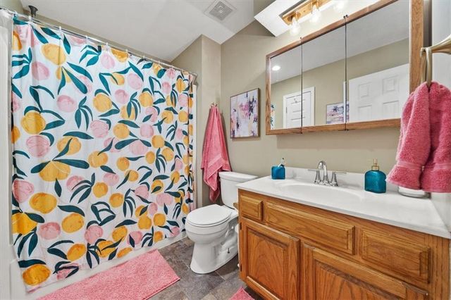 8910 Lexington Avenue, De Soto, KS 66018