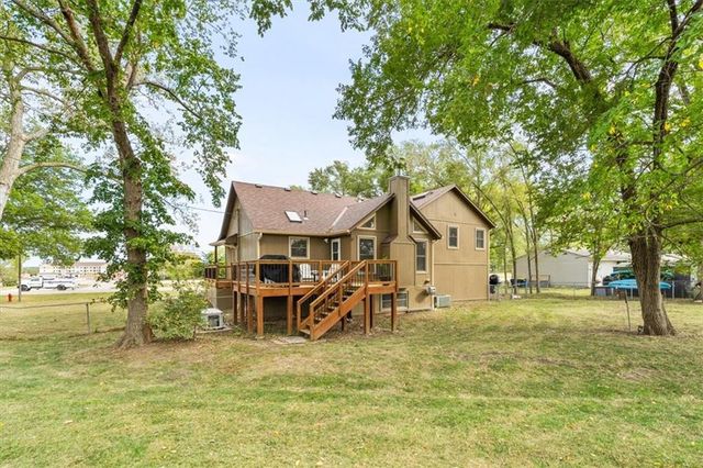 8910 Lexington Avenue, De Soto, KS 66018