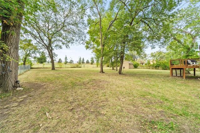 8910 Lexington Avenue, De Soto, KS 66018