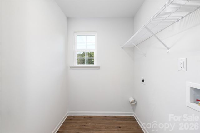 537 Dawn Circle, Charlotte, NC 28213