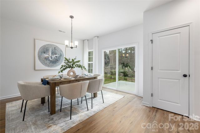 537 Dawn Circle, Charlotte, NC 28213