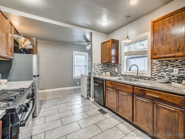 2432 N Boston Avenue, Tulsa, OK 74106