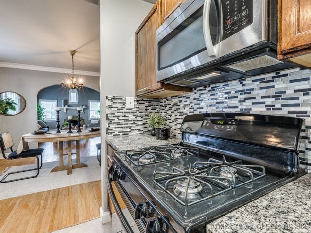 2432 N Boston Avenue, Tulsa, OK 74106