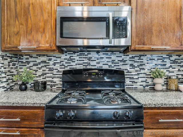 2432 N Boston Avenue, Tulsa, OK 74106