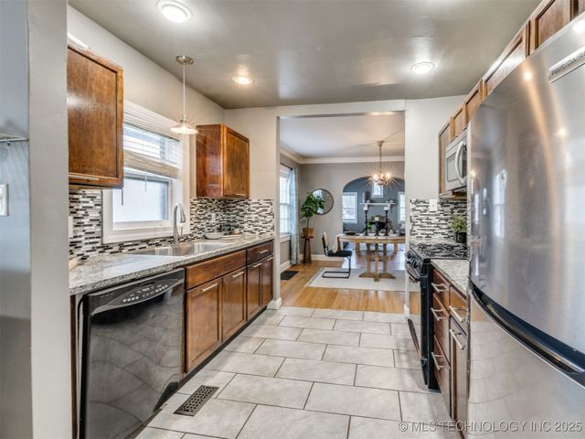 2432 N Boston Avenue, Tulsa, OK 74106