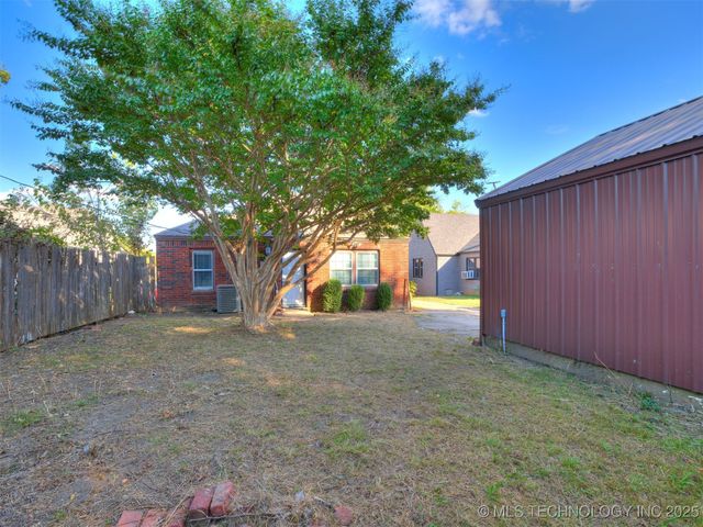 2432 N Boston Avenue, Tulsa, OK 74106