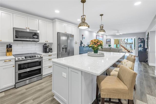 800 MADONNA BOULEVARD A, St Petersburg, FL 33715