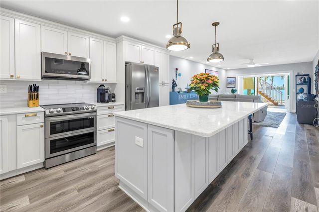 800 MADONNA BOULEVARD A, St Petersburg, FL 33715