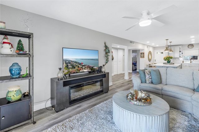 800 MADONNA BOULEVARD A, St Petersburg, FL 33715