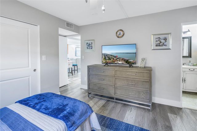 800 MADONNA BOULEVARD A, St Petersburg, FL 33715