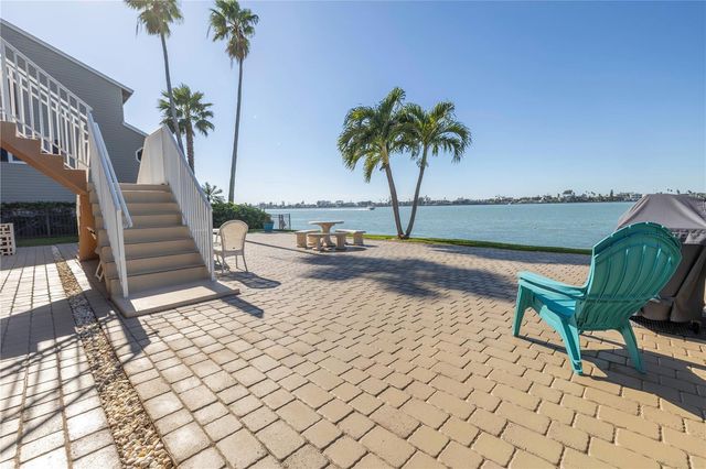 800 MADONNA BOULEVARD A, St Petersburg, FL 33715