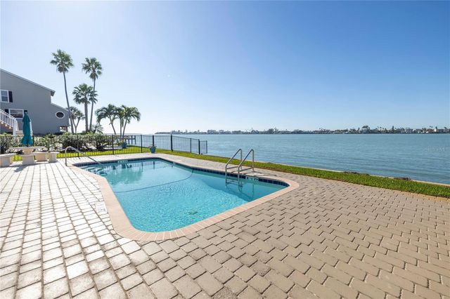 800 MADONNA BOULEVARD A, St Petersburg, FL 33715