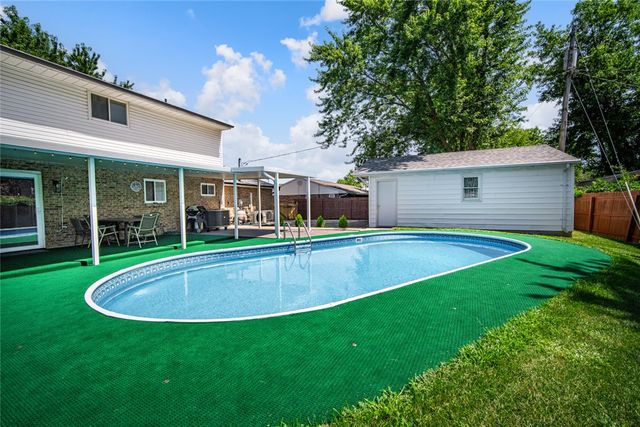 7028 Safari Drive, Huber Heights, OH 45424