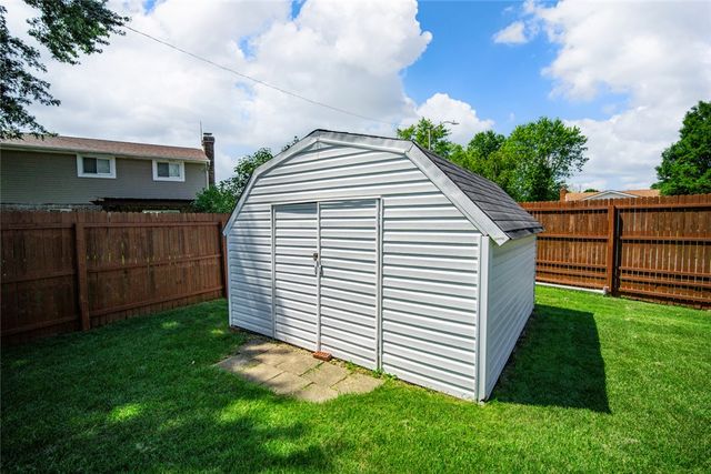 7028 Safari Drive, Huber Heights, OH 45424