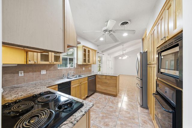 5119 Charles Street, Pasadena, TX 77589