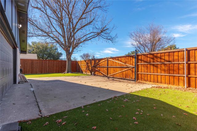 3835 Ruidosa Avenue, Dallas, TX 75228