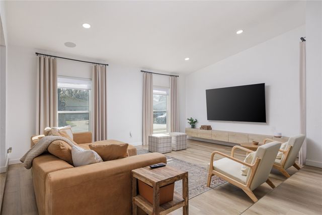 3835 Ruidosa Avenue, Dallas, TX 75228