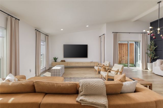 3835 Ruidosa Avenue, Dallas, TX 75228