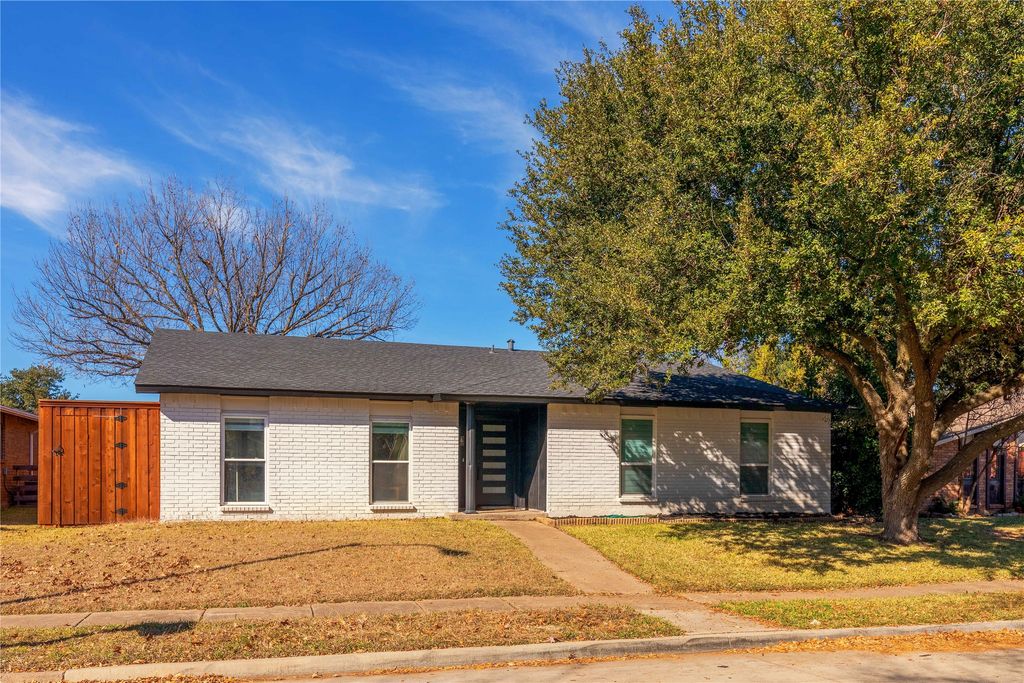 3835 Ruidosa Avenue, Dallas, TX 75228
