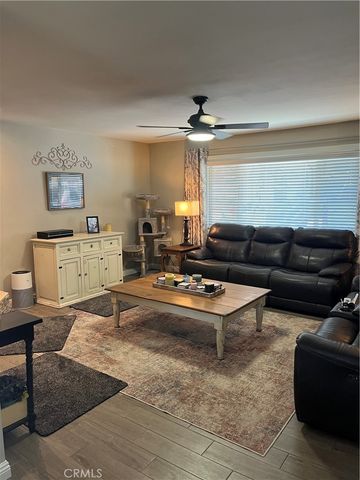 62 E Calle La Sombra, Camarillo, CA 93010