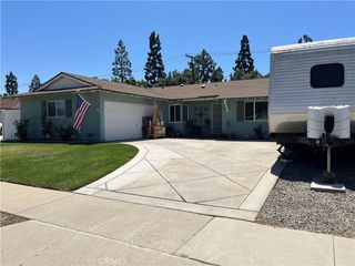 62 E Calle La Sombra, Camarillo, CA 93010