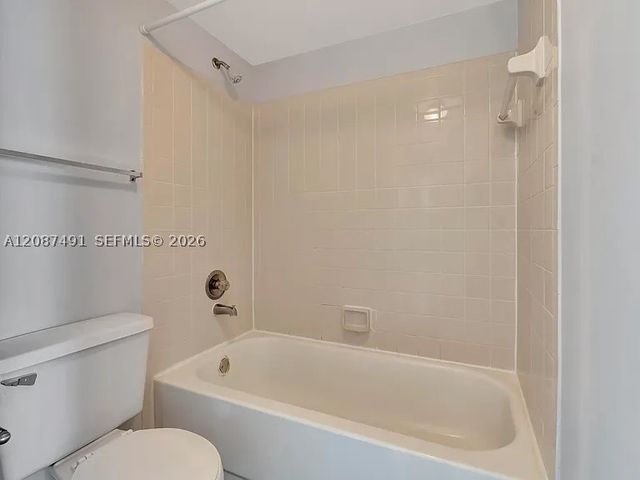 714 Executive Center Dr 28, West Palm Beach, FL 33401