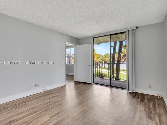 714 Executive Center Dr 28, West Palm Beach, FL 33401