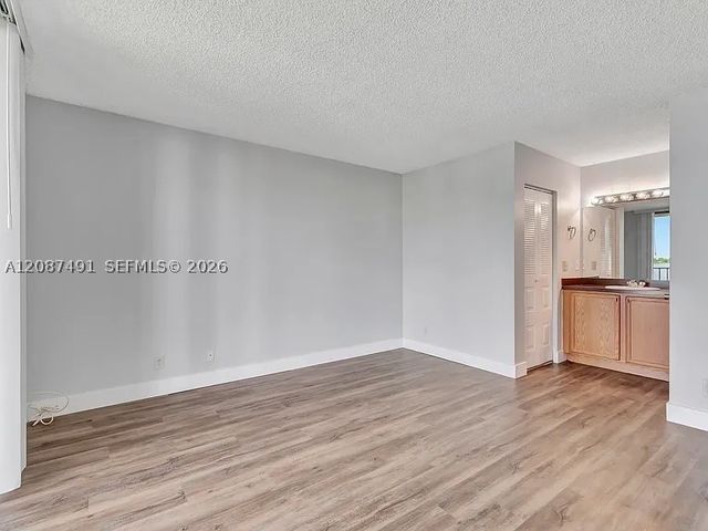 714 Executive Center Dr 28, West Palm Beach, FL 33401