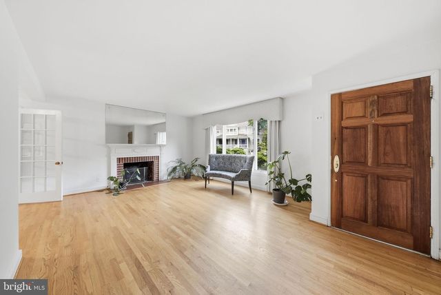 2510 N UPLAND ST, Arlington, VA 22207
