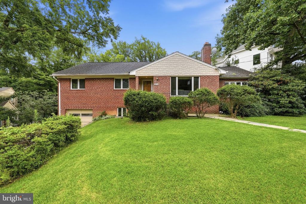 2510 N UPLAND ST, Arlington, VA 22207
