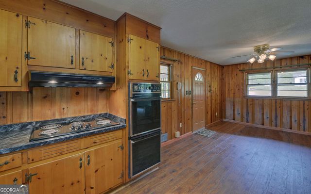 586 Collins Road, Toccoa, GA 30577