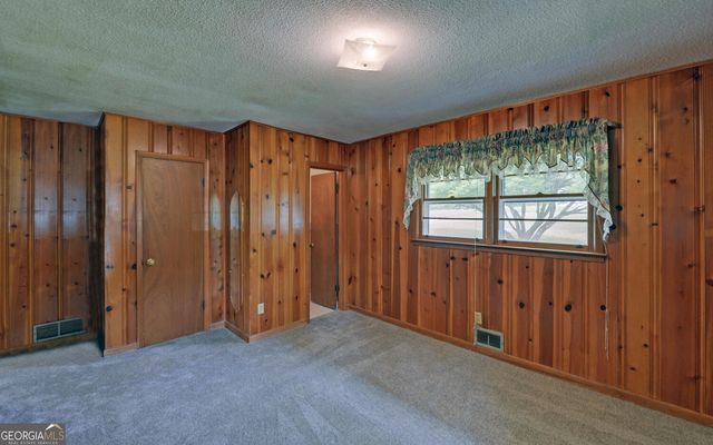 586 Collins Road, Toccoa, GA 30577