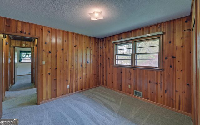 586 Collins Road, Toccoa, GA 30577