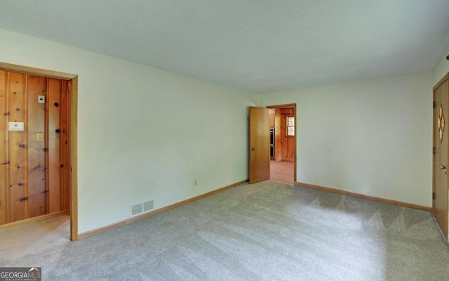 586 Collins Road, Toccoa, GA 30577
